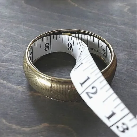 Vtg brass plated patterned rounded bangle - Picture 2 of 6